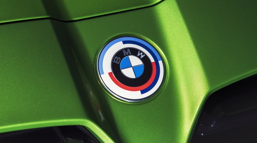BMW M Performance Emblem 50 Jahre M (Verbaubarkeitsprüfung über  