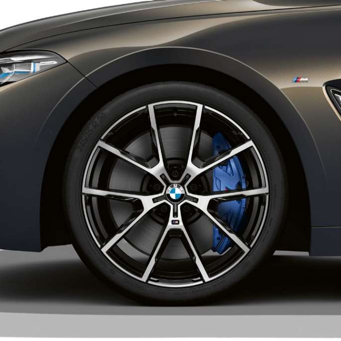 BMW M850i xDrive, Dravitgrau metallic, 20" Leichtmetallräder Y-Speiche 728 M.