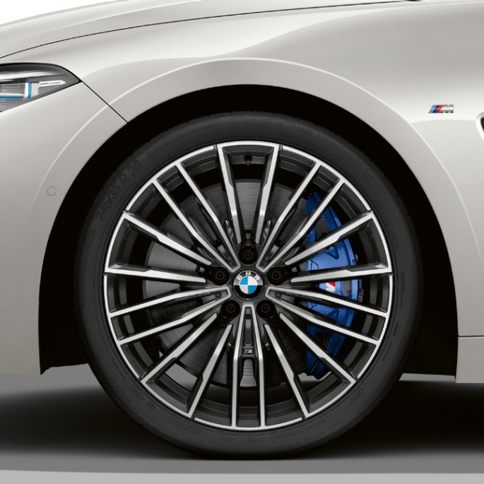 BMW M850i xDrive, Mineralweiß metallic, 20" Leichtmetallräder Vielspeiche 729 M. BMW M850i xDrive, Mineralweiß metallic, 20" Leichtmetallräder Vielspeiche 729 M.